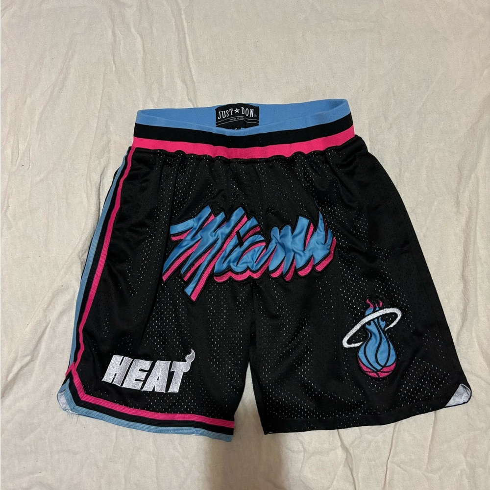 Vintage made in USA NBA Miami Heat basketball shorts size S hard to get